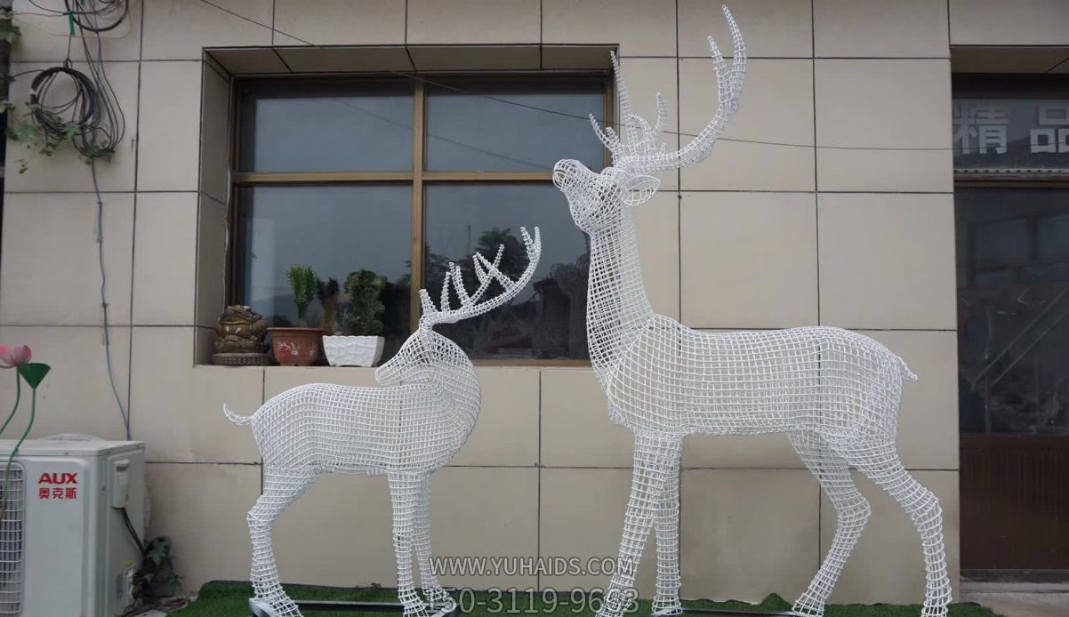 不銹鋼創(chuàng)意戶(hù)外草坪鏤空照明梅花鹿雕塑