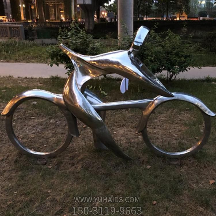 不銹鋼騎車人物雕像公園廣場綠地點(diǎn)綴金屬創(chuàng)意小品雕塑