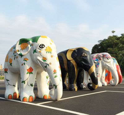 公園玻璃鋼彩繪創(chuàng)意一排景觀裝飾品大象雕塑