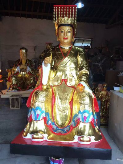 樹(shù)脂彩繪貼金寺廟王母雕塑